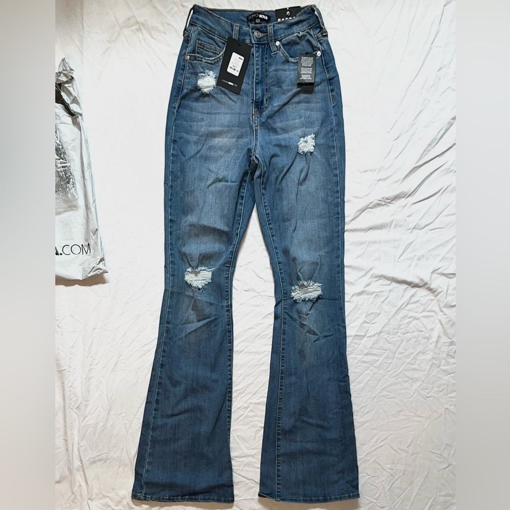 💋⛓️NEW WITH TAGS / Fashion Nova Size 0 High Waisted Flare Jeans⛓️💋